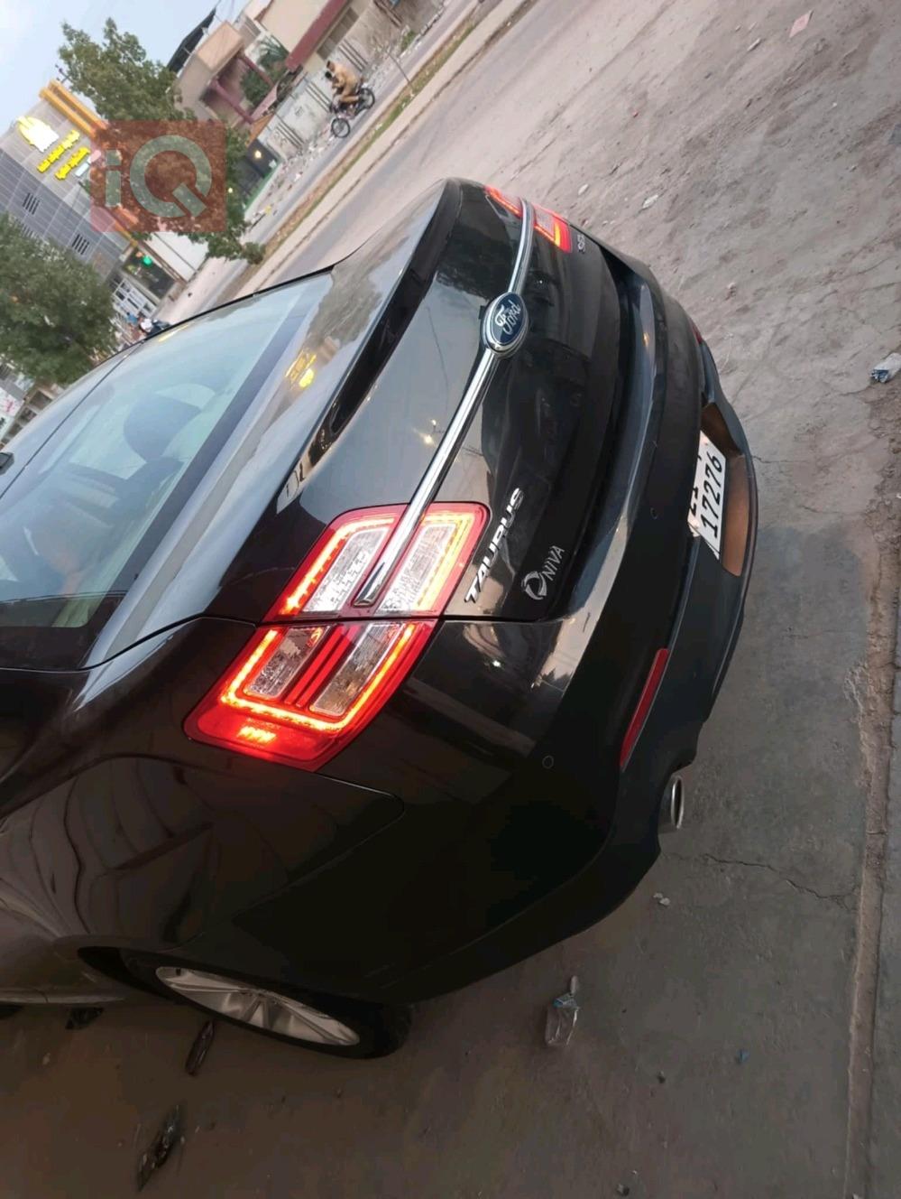 Ford Taurus